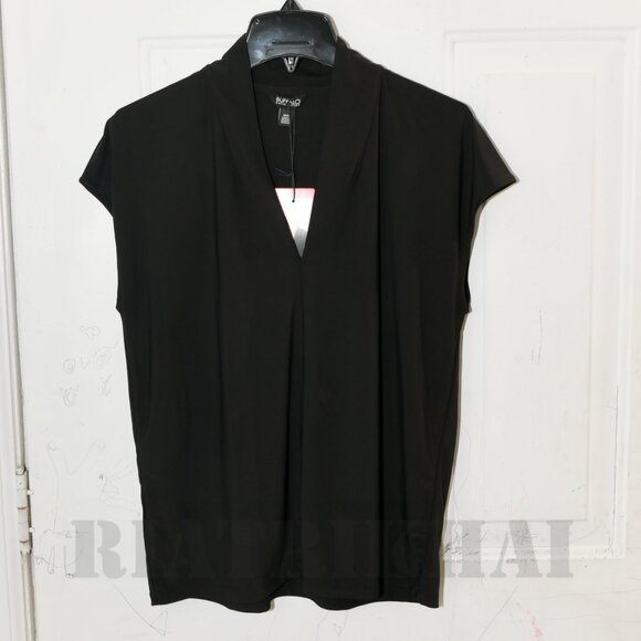 \\- Buffalo Ladies' V-Neck Short Sleeve Blouse Colors: Black - Picture 4 of 9